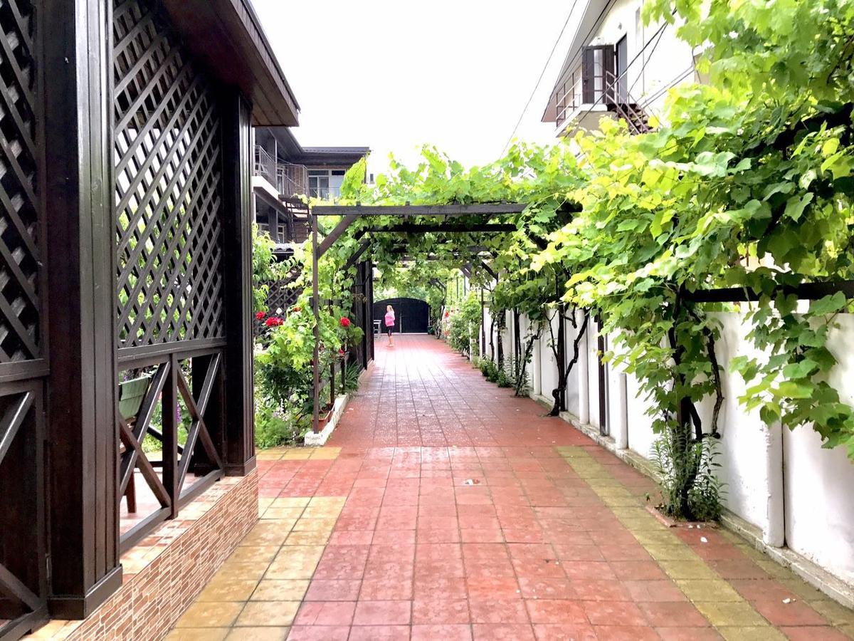 Akvitaniya Mini-Hotel 자토카 외부 사진